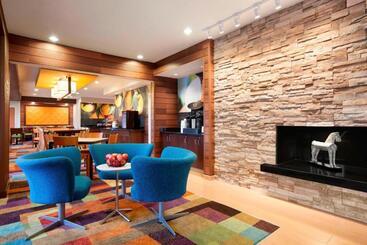 هتل Fairfield Inn & Suites Lansing West
