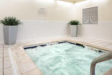 هتل Fairfield Inn By Marriott Loveland Fort Collins