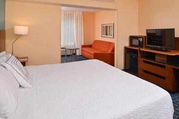 هتل Baymont By Wyndham St Charles