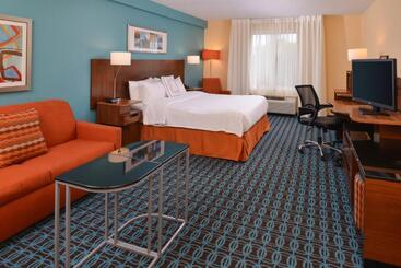 هتل Baymont By Wyndham St Charles