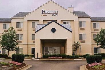 هتل Baymont By Wyndham St Charles