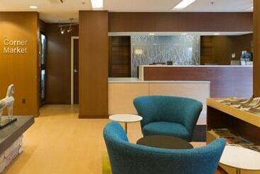 هتل Baymont By Wyndham St Charles