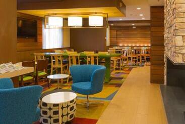 هتل Baymont By Wyndham St Charles