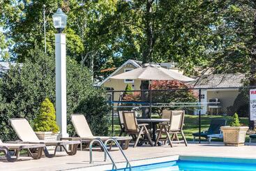 Hotel Falmouth Heights Motor Lodge
