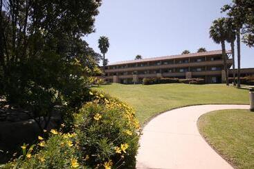 هتل Four Points By Sheraton Ventura Harbor Resort