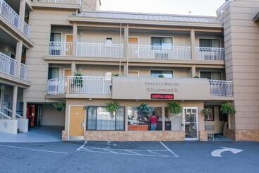 هتل Francisco Bay Inn