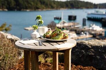 هتل Friday Harbor House