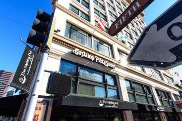 هتل Gaslamp Plaza Suites