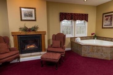 هتل Goldmoor Inn & Resort