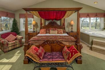 هتل Goldmoor Inn & Resort