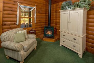 هتل Goldmoor Inn & Resort