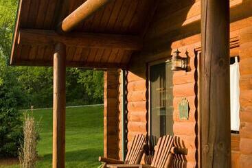 هتل Goldmoor Inn & Resort