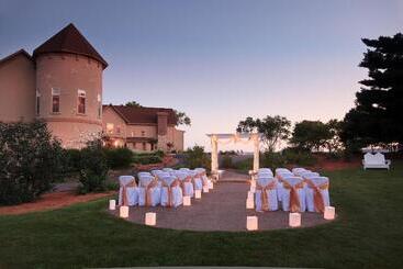 هتل Goldmoor Inn & Resort