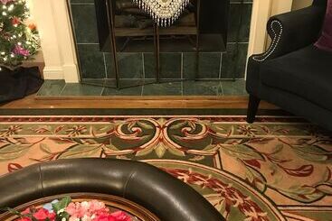 هتل Grand Victorian