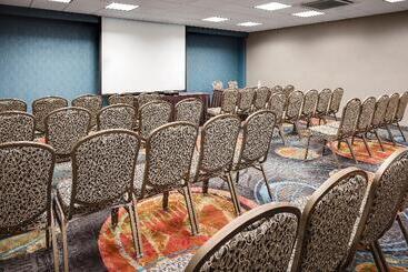 هتل Holiday Inn Wichita East I 35, An Ihg