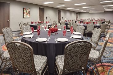 هتل Holiday Inn Wichita East I 35, An Ihg
