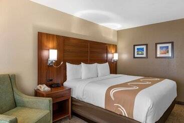 בית מלון כפרי Quality Inn Placentia Anaheim Fullerton