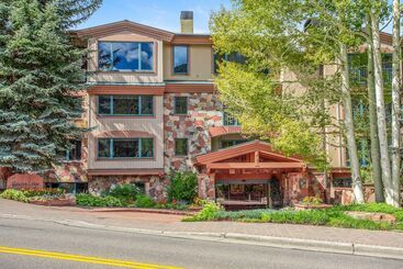 هتل The Galatyn Lodge