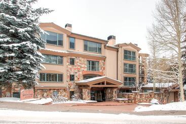 هتل The Galatyn Lodge