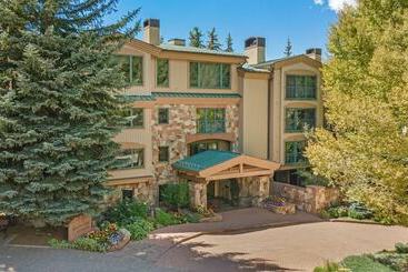 هتل The Galatyn Lodge