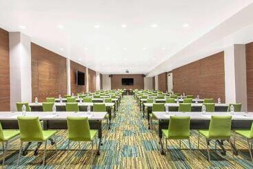 هتل Wyndham Anaheim