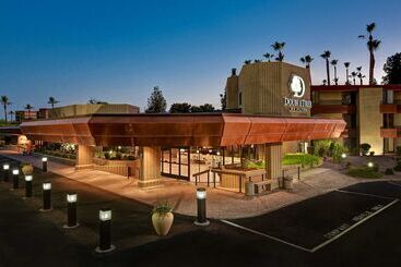 استراحتگاه Doubletree By Hilton Phoenix  Tempe