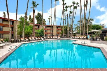 استراحتگاه Doubletree By Hilton Phoenix  Tempe