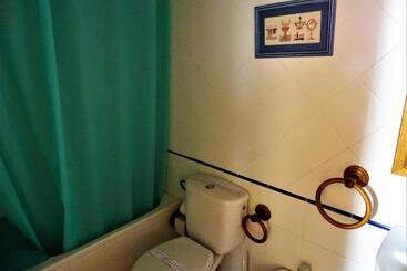 پانسیون Hostal Camino Del Cid
