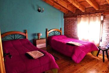 پانسیون Hostal Camino Del Cid