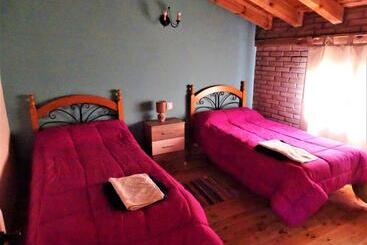 پانسیون Hostal Camino Del Cid