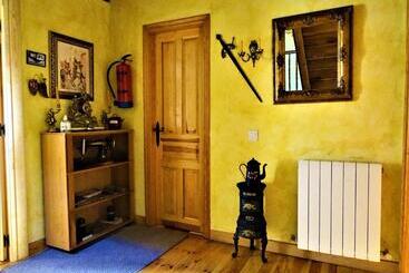 پانسیون Hostal Camino Del Cid
