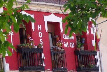 پانسیون Hostal Camino Del Cid