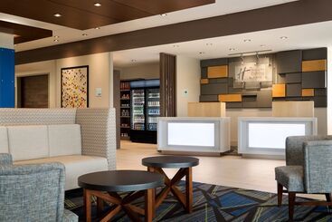 هتل Holiday Inn Express & Suites   Savannah W   Chatham Parkway, An Ihg