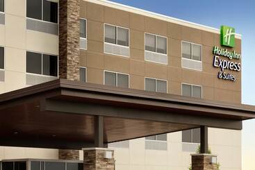 هتل Holiday Inn Express & Suites   Savannah W   Chatham Parkway, An Ihg