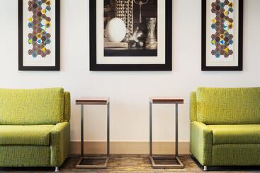 هتل Holiday Inn Express & Suites   Savannah W   Chatham Parkway, An Ihg