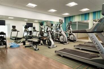 هتل Holiday Inn Express & Suites   Savannah W   Chatham Parkway, An Ihg