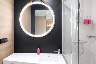 هتل Moxy Southampton
