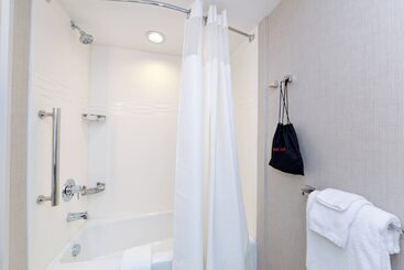 هتل Residence Inn Visalia