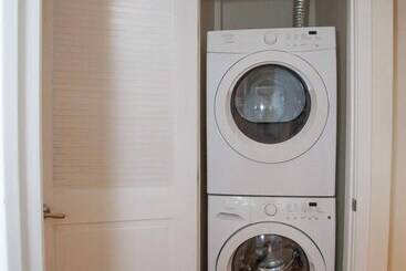 Luxe Condo Back Bay Boston 3 Bedrooms & 2 Baths
