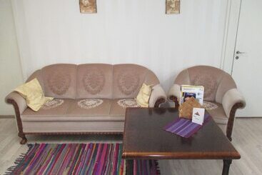 پانسیون Guest House Ugrin Paikka