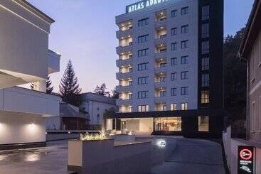 هتل Atlas Apart