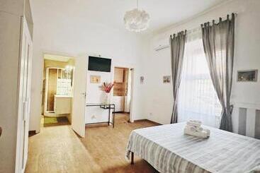 پانسیون Guest House La Maddalena