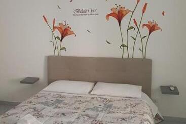 تختخواب و صبحانه Le Tre Orchidee