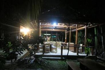 هتل Homestay Xóm Dừa Nước
