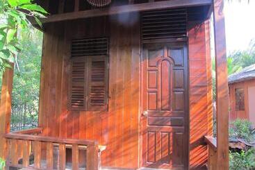 هتل Homestay Xóm Dừa Nước