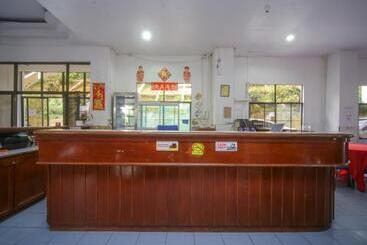 هتل Oyo 89537 Fairy Garden Resort