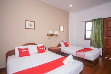 هتل Oyo 89537 Fairy Garden Resort