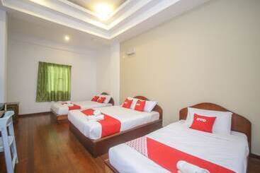 هتل Oyo 89537 Fairy Garden Resort
