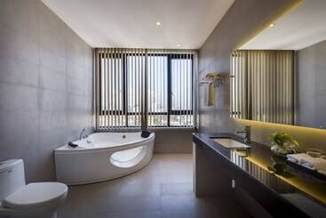 Residence 105 Hotel And Apartment