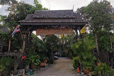 پانسیون Baan Lanna Resort